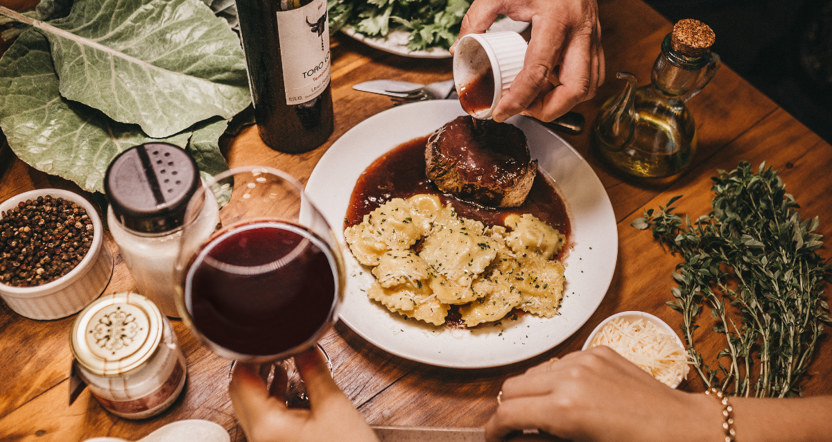 Food & Wine Tour of Italy (Rome, Bologna, Tuscany – 9 Days)