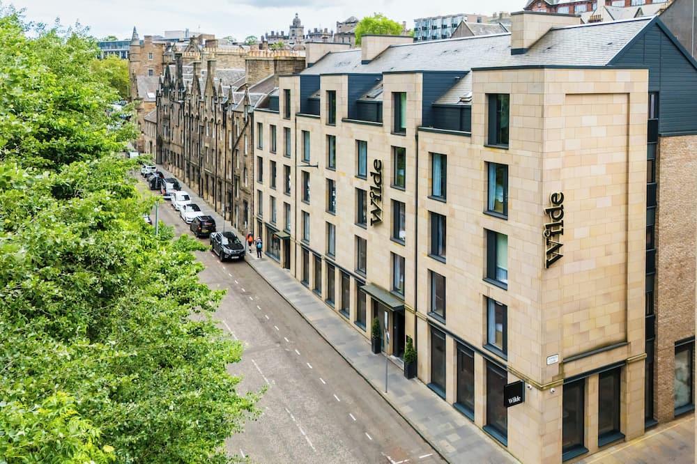 wilde-aparthotels-edinburgh-grassmarket.jpg